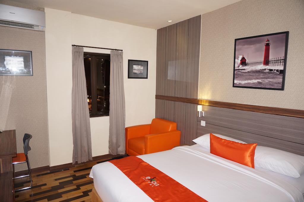 Ekon Hotel ジョグジャカルタ エクステリア 写真