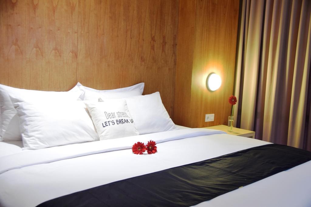 Ekon Hotel ジョグジャカルタ エクステリア 写真