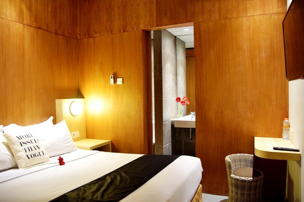 Ekon Hotel ジョグジャカルタ エクステリア 写真